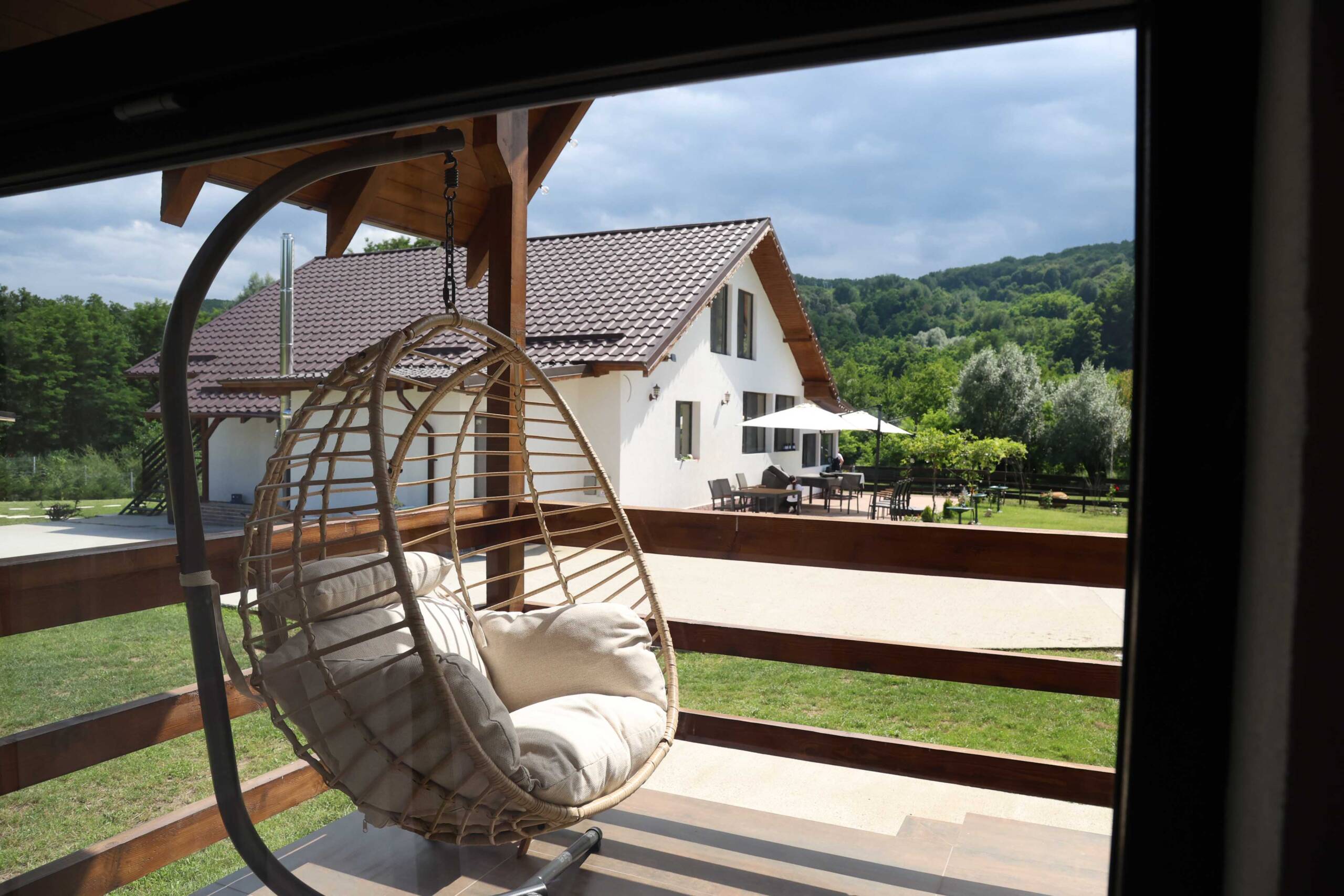 Zona de grătar și cuptor exterior la Calthera